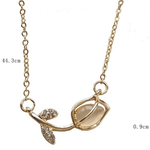 Golden Rose Tulips Flower Rosebud Necklace - Picture 6 of 9